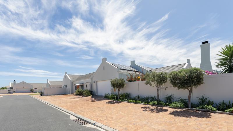 To Let 4 Bedroom Property for Rent in Sunningdale Western Cape